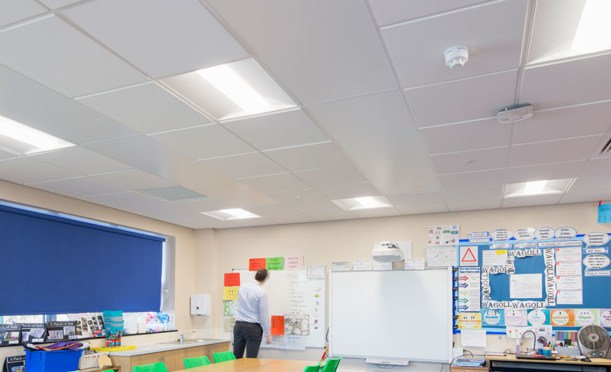 Tamlite Winnington Park Primary School Northwich classroom LED lighting whiteboards